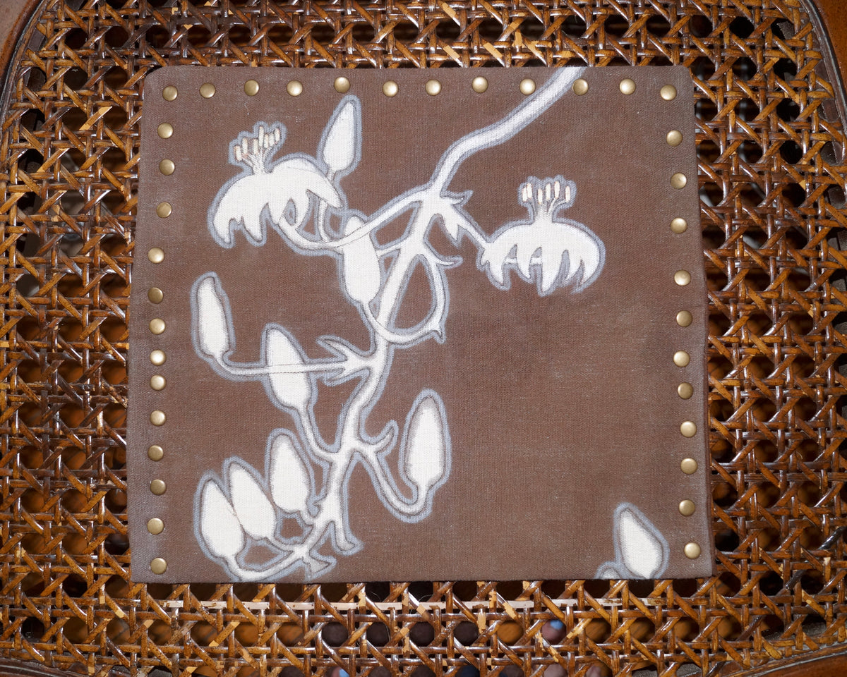 LILY CLUTCH 01