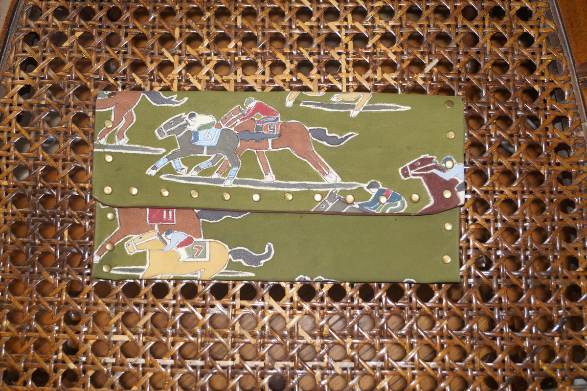 RACEHORSE CLUTCH 01